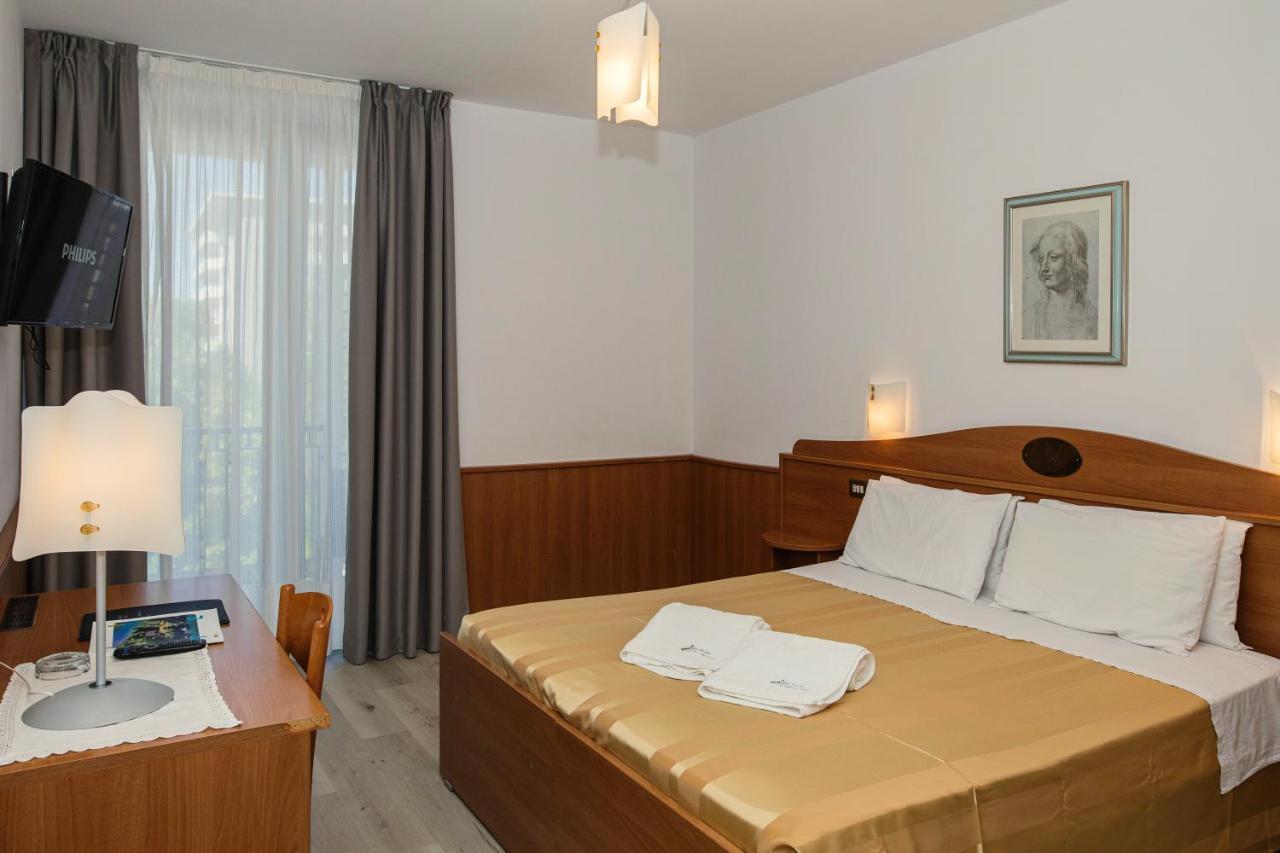 Hotel Leonardo Da Vinci Wellness Spa Bibione Exterior foto