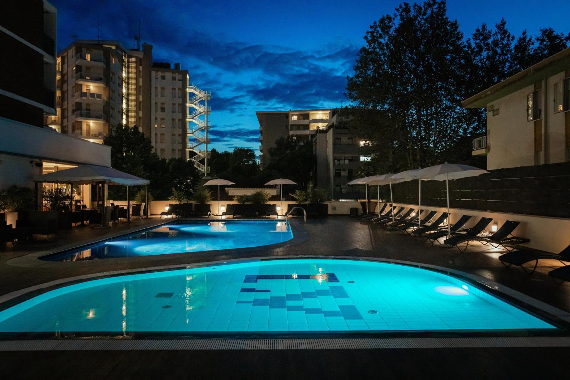 Hotel Leonardo Da Vinci Wellness Spa Bibione Exterior foto
