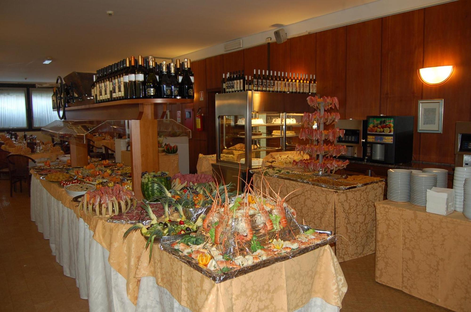 Hotel Leonardo Da Vinci Wellness Spa Bibione Exterior foto