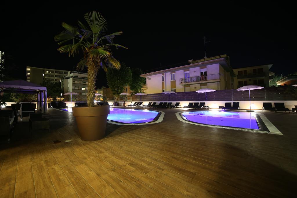 Hotel Leonardo Da Vinci Wellness Spa Bibione Exterior foto